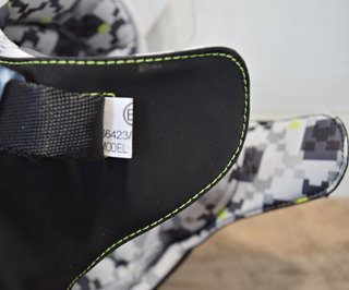 MT Helmets - Casco infantil con bonito diseño