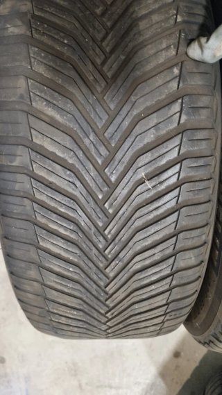80€ 2Neumáticos Michelin CrossClimate e 225 55 R17