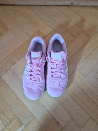 Zapatillas Adidas rosas y blancas
