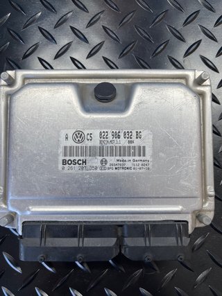 ECU Motor VW Golf 4 R32 BOSCH