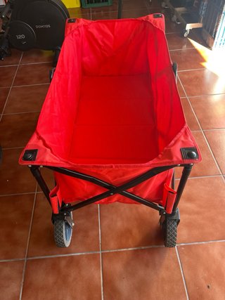 Carrito de playa rojo