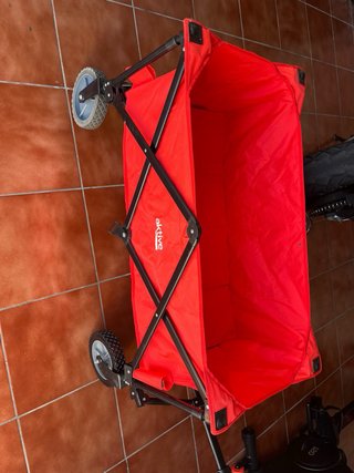 Carrito de playa rojo