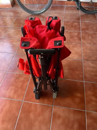 Carrito de playa rojo