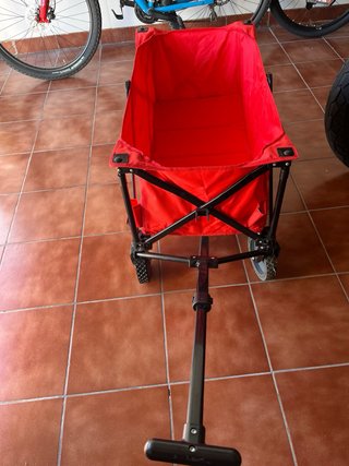 Carrito de playa rojo