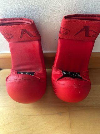 Guantes Karate Arawaza WKF Rojo Infantil