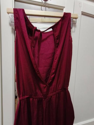 Mono rojo talla XXS