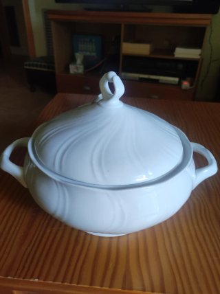 Sopera con 6 tazas y platos Allegro