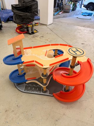 Parking de madera para coches