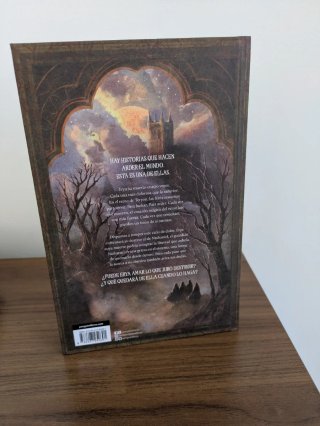 Oscura es la llama (edición limitada con cantos...
