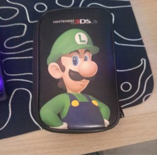 Nintendo 3DS XL Edición Luigi 30 Aniversario