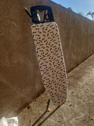 Tabla de planchar con funda estampada