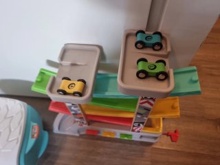 Rampa de coches de juguete