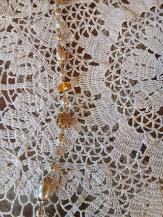 Collar Monet Dorado y Perlas