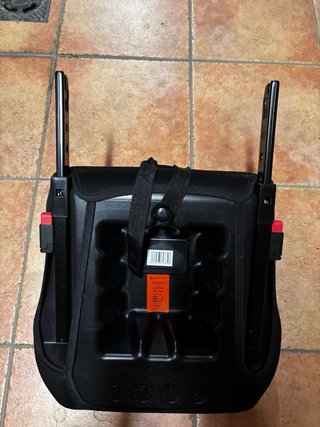 Alzador coche i-Size negro 125-150 cm Isofix