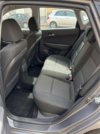 Hyundai i30 1.4i 109 CV