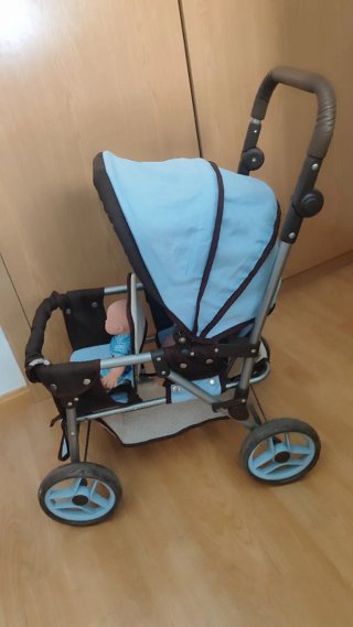 Carrito gemelar para muñecas
