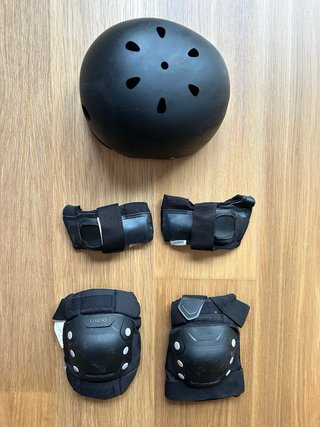 Casco y protecciones Oxelo skate/patines