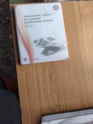 Lote de 5 libros de texto oficiales para el GM