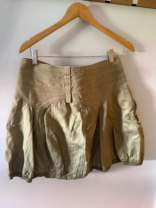 Falda verde talla S con cinturón