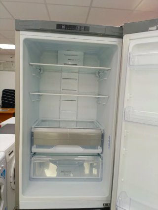 Nevera Indesit plateada 190/60cm A++ con garantia