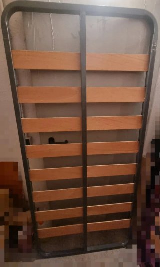 Somieres de madera y metal