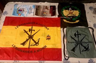 Lote Legión Española: Bandera, Borse e Libri