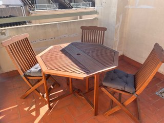 Mesa Octogonal Terraza + 3 Sillas Plegables