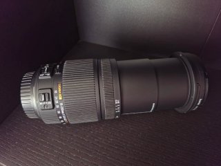 Canon 550D + Sigma 18-250 + grip + 4 baterías