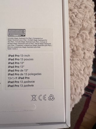 Magic Keyboard iPad Pro 13 M4