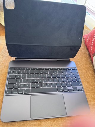 Magic Keyboard iPad Pro 13 M4