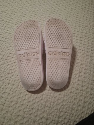 Chanclas Adidas rosas