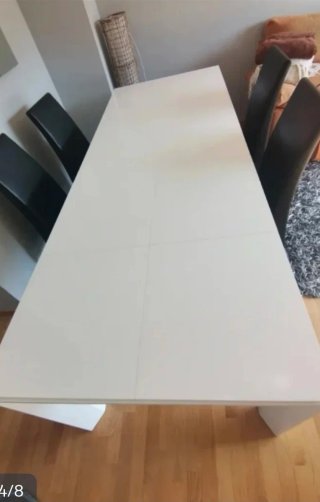 Mesa Comedor Blanca + Sillas Negras