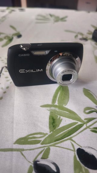 Cámara Casio Exilim EX-Z350 Negra