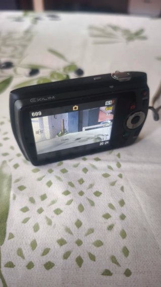 Cámara Casio Exilim EX-Z350 Negra