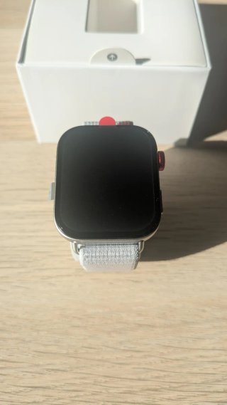 Huawei Watch Fit 3 Nuevo Plata/Rojo + Correa negra
