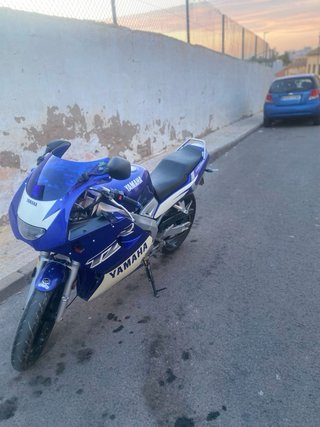 Yamaha TZR 50 Azul y Blanca