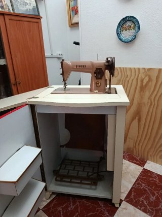 Mueble Singer Antigua + Máquina Coser