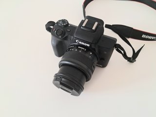 Canon EOS M50 + EF-M 15-45 mm