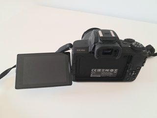 Canon EOS M50 + EF-M 15-45 mm