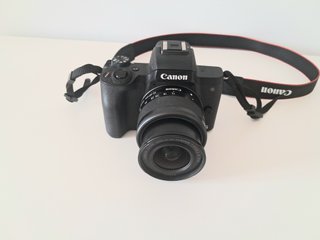 Canon EOS M50 + EF-M 15-45 mm