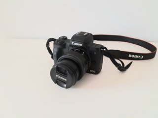 Canon EOS M50 + EF-M 15-45 mm