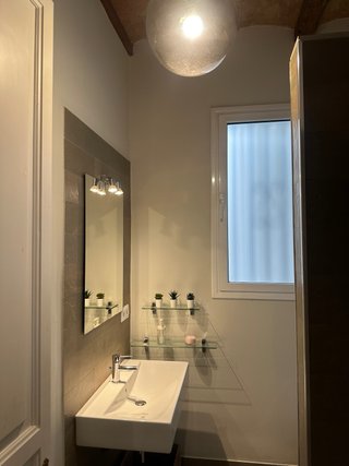 Piso reformado a estrenar en finca regia Eixample