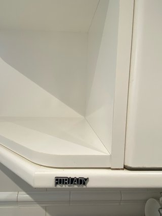 Cocina Forlady: Mesa, 4 Sillas, Lavadora y Frigo