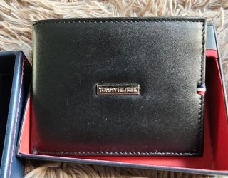 Cartera Tommy Hilfiger Negra Nueva
