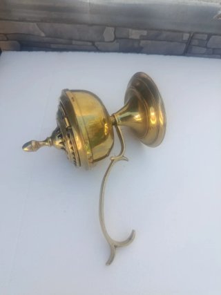 Antiguo incensario de latón
