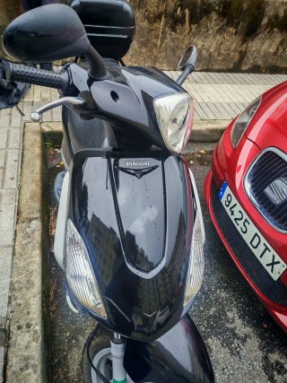 Piaggio 1200 Scooter Negra/Gris