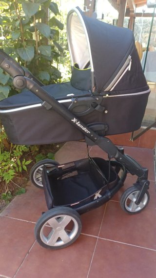 Passeggino X-lander con ovetto e seggiolino per passeggino.