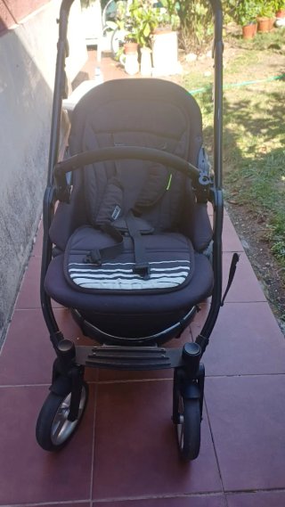 Passeggino X-lander con ovetto e seggiolino per passeggino.