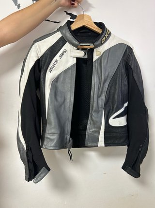 Mono de Moto marca Axo para chica