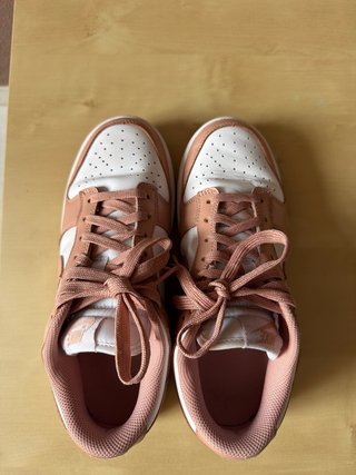 Tenis Nike Dunk Low Rosa y Blanco